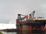 Bagger/89/hermod-hochsee-arbeitsplattform-mit-weltgrssten-krnen HERMOD ,Hochsee Arbeitsplattform mit weltgr�ssten Kr�nen an der Landtunge Europoort Rotterdam.131mlang, 85m breit.