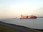 Cap Blanche,220m lang 28m breit,Einlaufend, Nieuwe Waterweg Europoort, nach Rotterdam
Containerhafen.2.1.2009 ...
