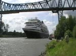 kreuzfahrt---passagierschiffe/305/die-prinsendam-imo-nummer8700280-flaggeniederlande-lnge2040m-breite300m Die Prinsendam IMO-Nummer:8700280 Flagge:Niederlande L�nge:204.0m Breite:30.0m Tonnage:38.100BRZ Geschwindigkeit:22Knoten Besatzung:470 Passagiere:835 Kabinenanzahl:396 Baujahr:1988 Bauwerft:W�rtsil� Shipyard,Turku Finnland  passiert den Ships Welcome Point an der Eisenbahnhochbr�cke Rendsburg auf dem Nord-Ostsee-Kanal am 09.06.11 