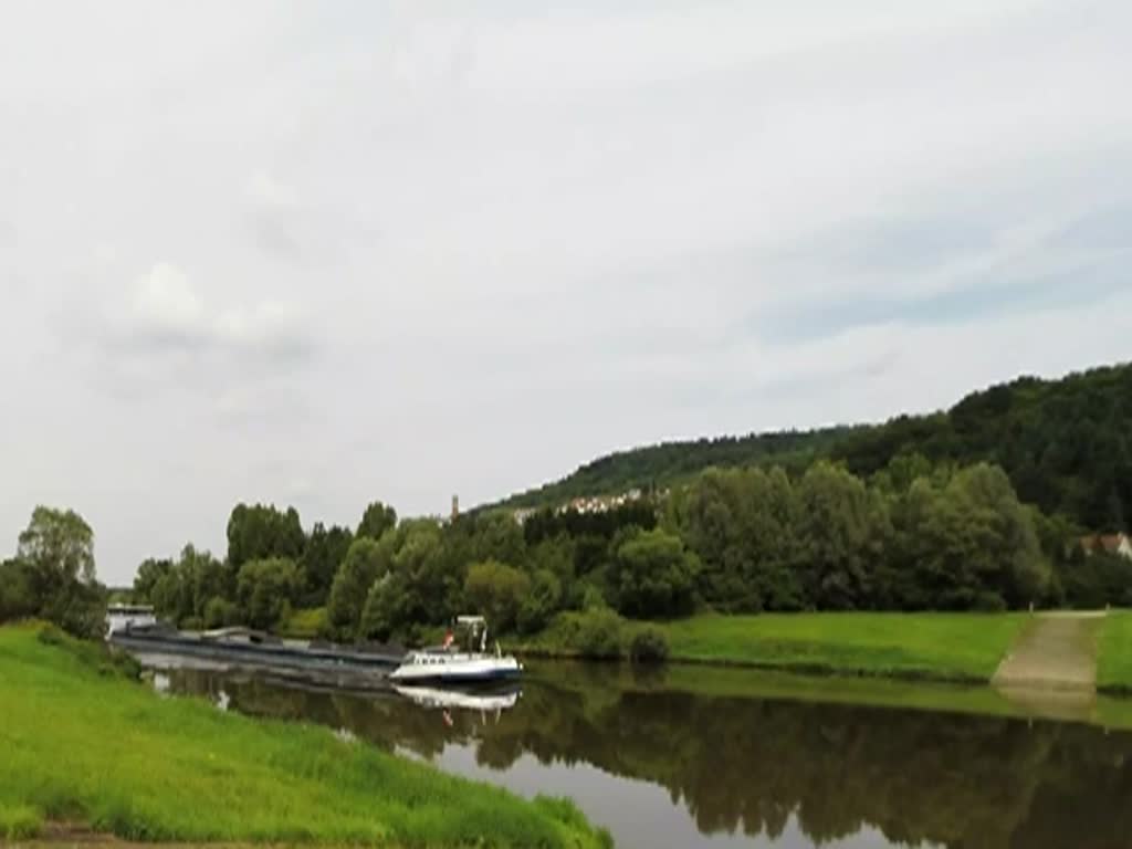 Deutschland, Saarland, LINQUENDA(Brakel,NL) gesehen am 06.07.2014 auf der Saar bei Beckingen - Europa-Nr.: 02325045 - MMSI-Nr.: 244020803 - Länge: 110,00 m - Breite: 10,55 m - Tiefgang:3,18 m - Tonnage: 2504 t - Maschinenleistung: 1521 PS - Baujahr: 2001 - Bauwerft: Jiangsu Yangzijiang Shipyard, Jiangyin, China - Ausbauwerft:  Buitendijk Reparatie B.V., Sliedrecht, NL
