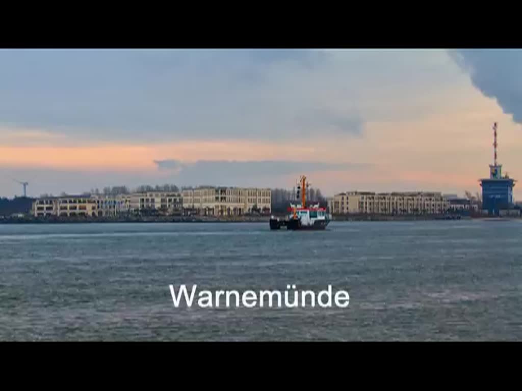 Schiffe (bzw. Boote) schauen, von der Ost-& Westmole in Warnemünde am 15.01.2014.
Zu sehen sind:   - Korvette  Braunschweig 
                         - Mehrzweckschiff  Onego Rotterdam 
                         - Polizeiboot  Warnow  
                         - Lotsenboot  Schnatermann 
                         - Seenotkreuzer  Arkona 
                         - Forschungsschiff  Clupea 
                         
