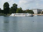 MS  HAMBURG  dreht sich ein zur Ausfahrt auf dem Schweriner See, BUGA 2009 Schwerin 16.09.2009