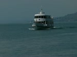 Whrend eier Schiffsfahrt auf dem Genfersee begegnete uns das Passagierschiff  Ville de Geneve .