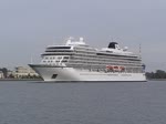 Die Viking Sea IMO-Nummer:9725421 Flagge:Norwegen Länge:228.0m Breite:34.0m Baujahr:2015 am 09.07.16 auslaufend aus Warnemünde.