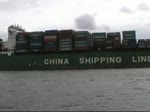 Die Xin Beijing IMO-Nummer:9314246 Flagge:Hong Kong Länge:338.0m Breite:46.0m Baujahr:2007 Bauwerft:Samsung Shipbuilding&Heavy Industries,Seoul Südkorea auslaufend aus Hamburg vor