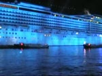 Ein kompletter Song von Eros Ramazzotti auf der MSC Magnifica anlässlich ihrer Taufe vor den Hamburger Landungsbrücken am 06.03.10